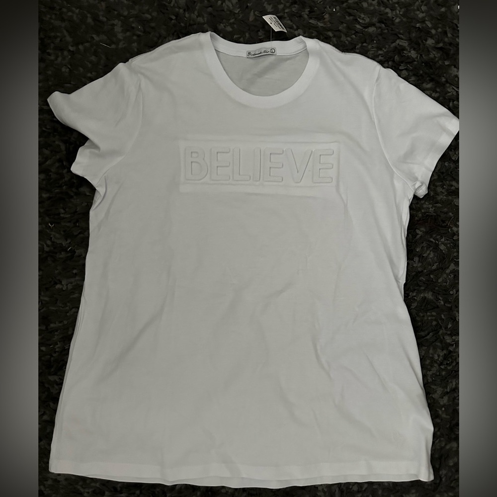 NWT White 'Believe' Embossed Women's T-Shirt size Large